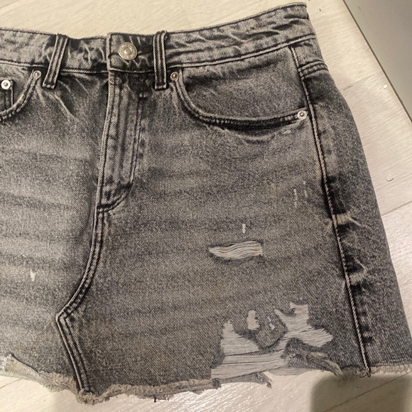 Zara Denim Mini Skirt Size Small - Picture 5 of 5